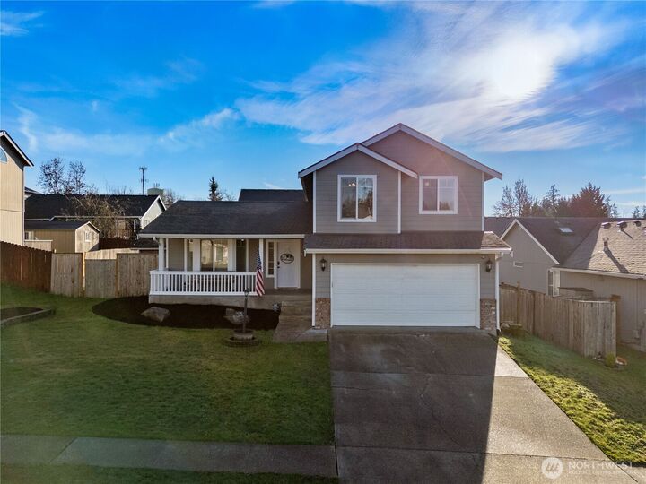 Property Photo:  1608  196th St Court E  WA 98387 