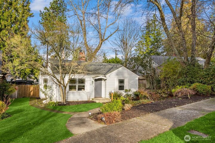 Property Photo: 5606 NE 59th Street WA 98105