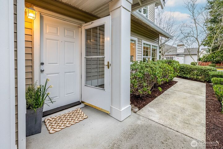 Property Photo:  6126  Nathan Way SE A  WA 98092 