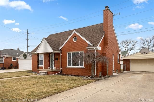 Property Photo:  1046 6th Street  MI 48192 