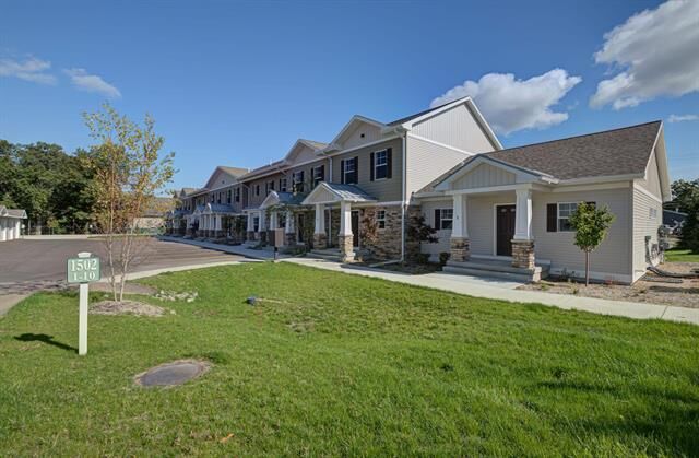 Property Photo:  1502 Simsbury Street  MI 49686 