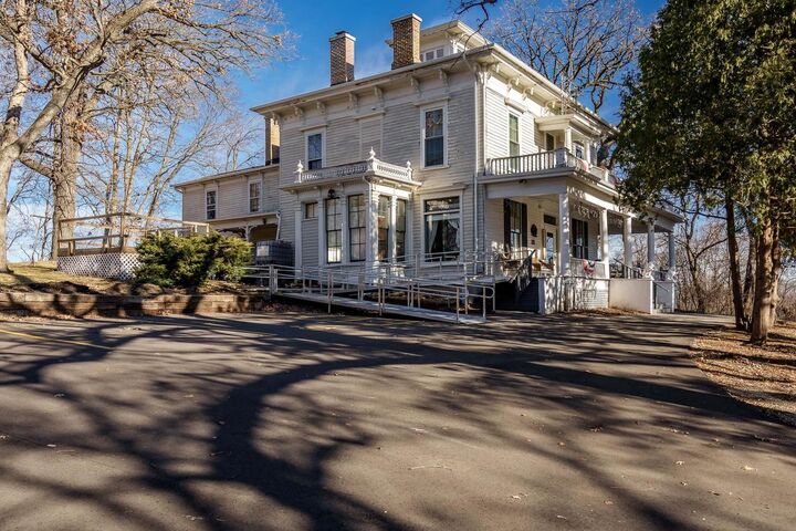 Property Photo:  2200 West Memorial Drive  WI 53548 