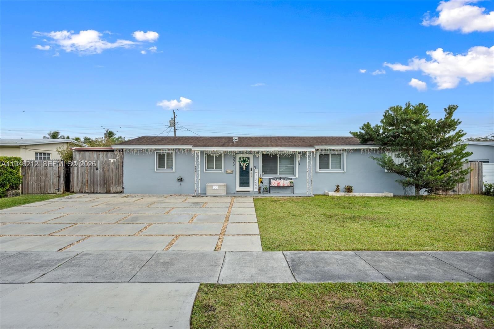 Property Photo:  4335 SW 98th Ct  FL 33165 