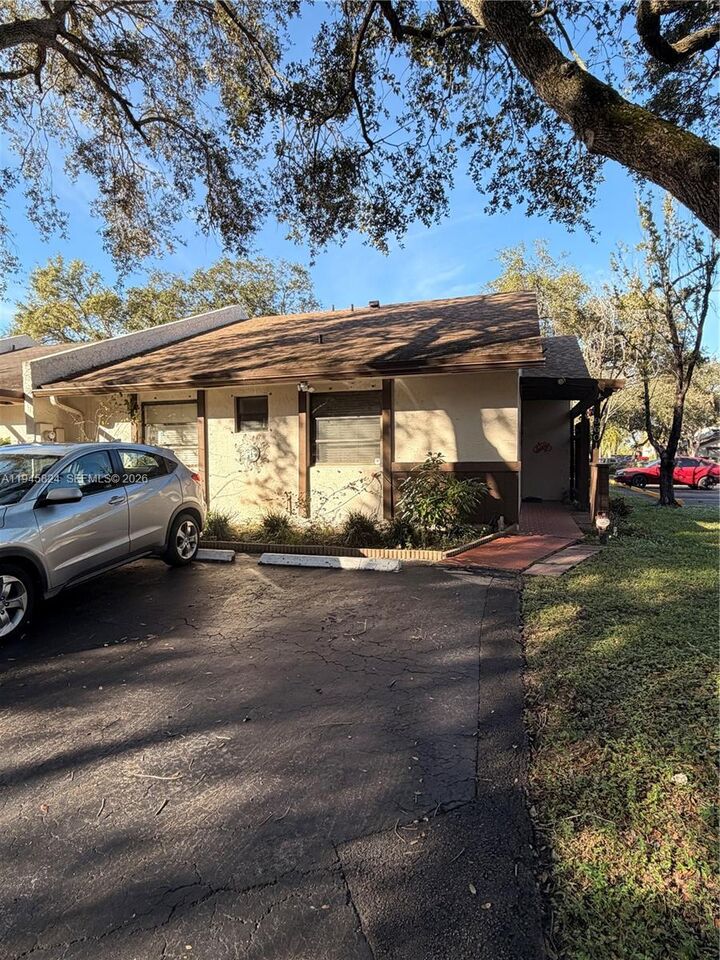 Property Photo:  9601 NW 16th St  FL 33024 