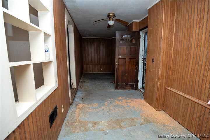 Property Photo:  527 W Stansifer Avenue  IN 47129 