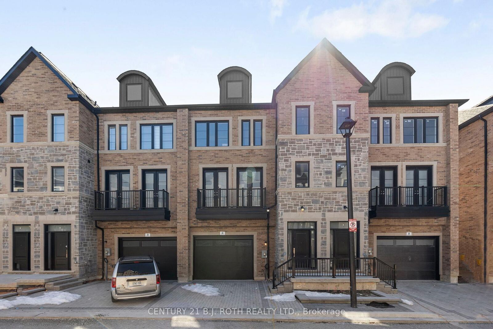 Photo de la propriété:  260 Eagle Street 22  ON L3Y 1K1 