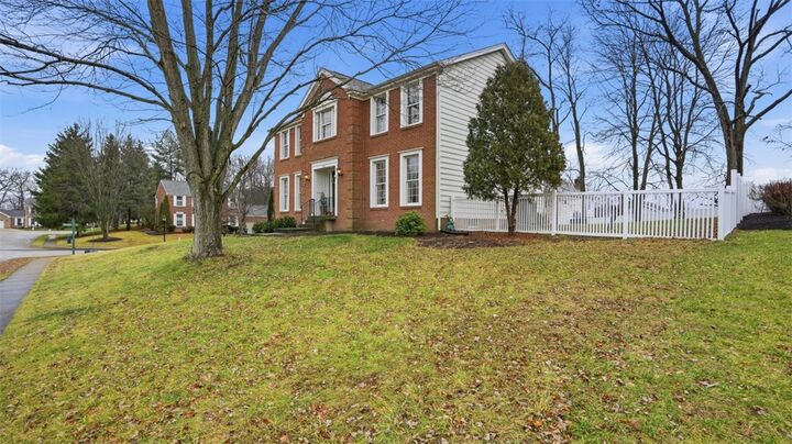 Property Photo:  402 Lundy Ct  PA 16066 