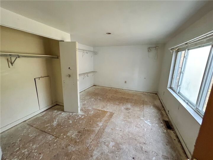 Property Photo:  6938 Hartman Ln  PA 15206 