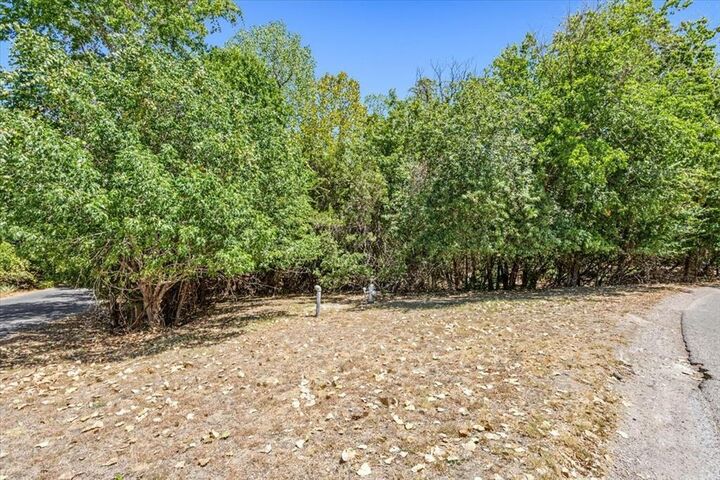 Property Photo:  717 Willow Creek Road  TX 76571 