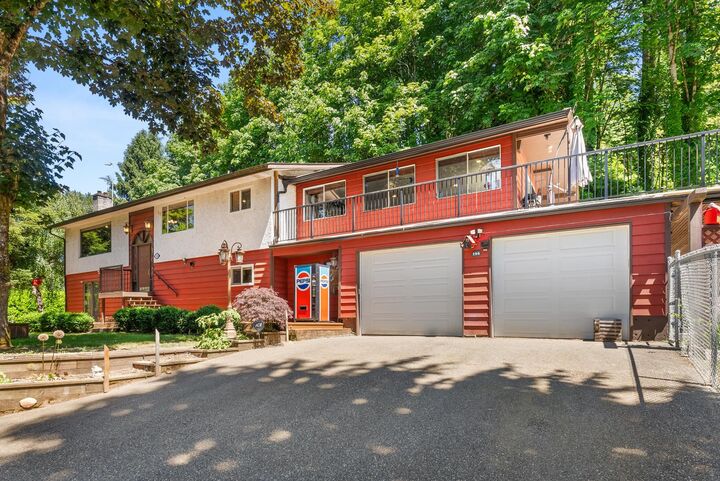 Property Photo: 194 Clovermeadow Crescent BC V2Z 2R1
