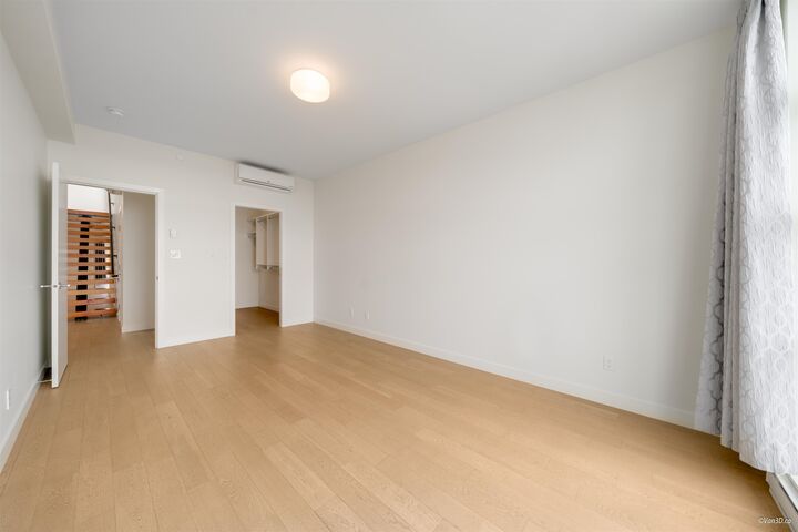Property Photo: 1150 Oxford Street 301 BC V4B 0B3
