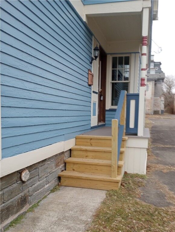 Property Photo:  362 W Gray Street  NY 14901 