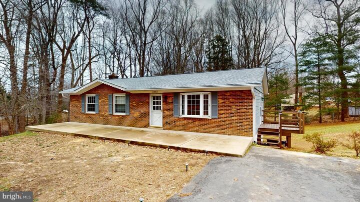 Property Photo:  11813 Cornwell Drive  VA 20112 