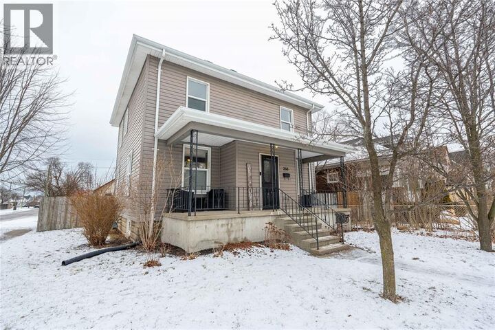 Photo de la propriété:  268 Durand Street  ON N7T 5A6 