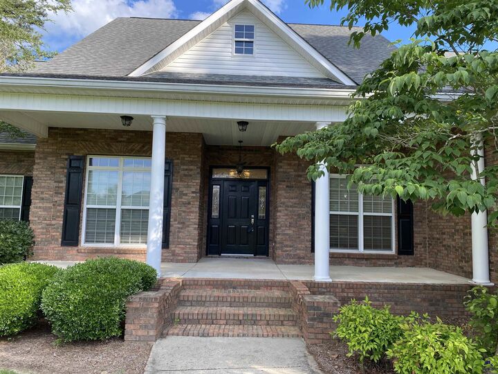 Property Photo: 408 Stathams Way GA 31088-7552