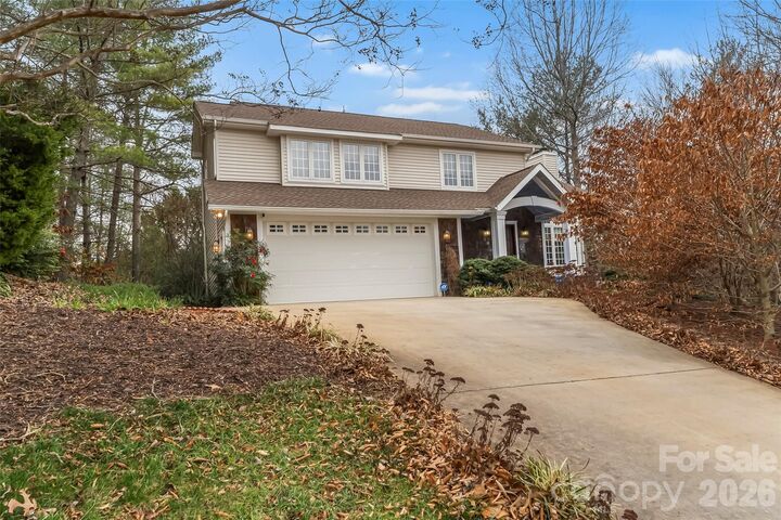 Property Photo: 1726 Waterford Way NC 28655