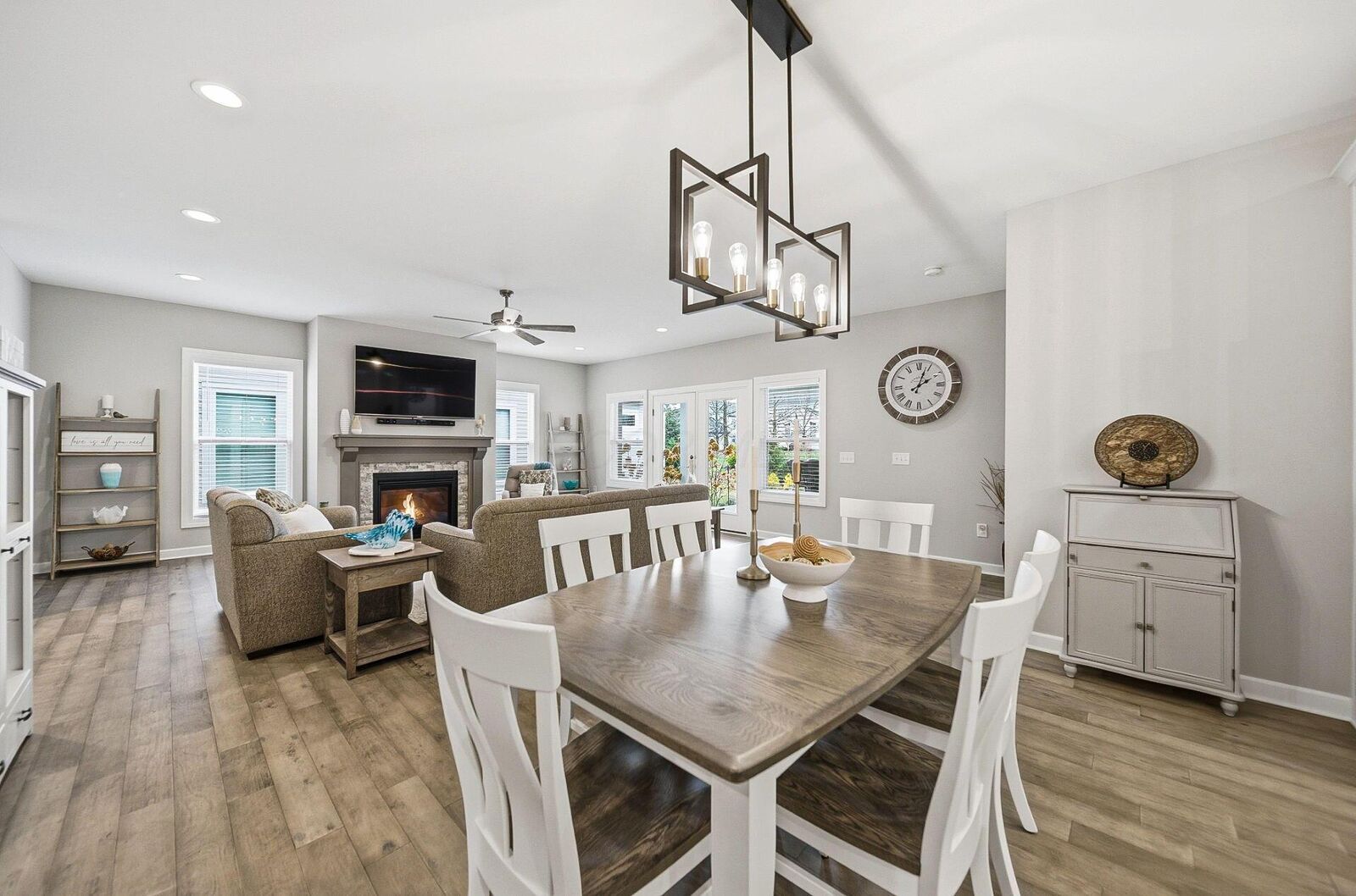 Property Photo:  7660 Gateway Boulevard  OH 43065 