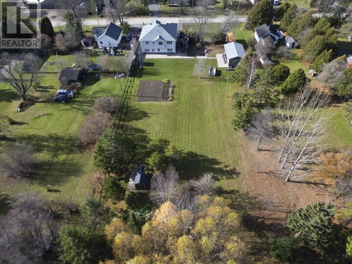 Property Photo:  100 Queen St  ON P0W 1A0 