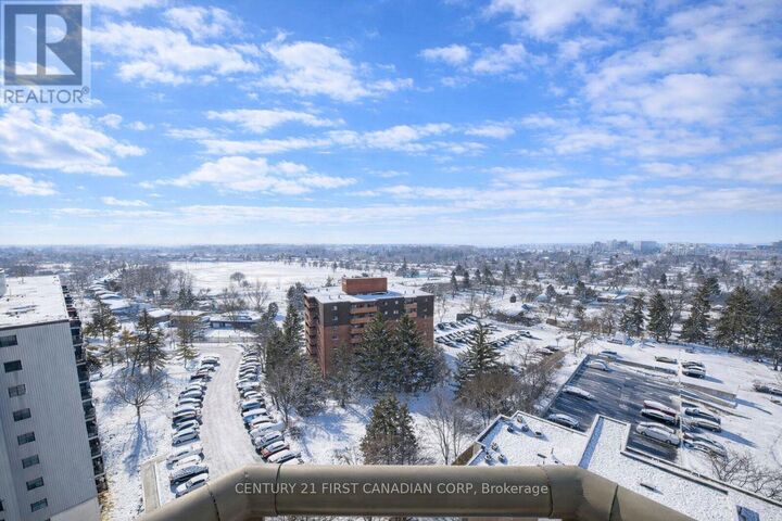 Property Photo:  353 Commissioners Road West 1104  ON N6J 0A3 