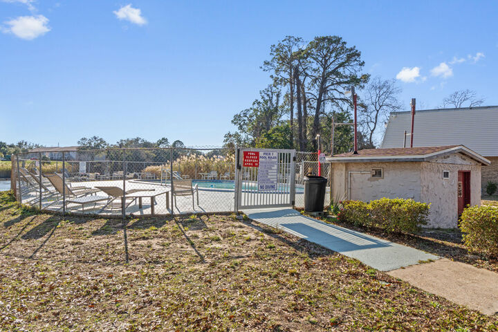 Property Photo:  210 Pelham Road Unit 220A  FL 32547 