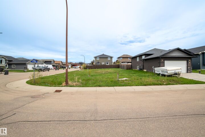 Property Photo: 4930 57 Avenue AB T9M 0E7