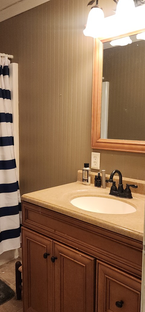 Property Photo: 4192 Division St VA 23336