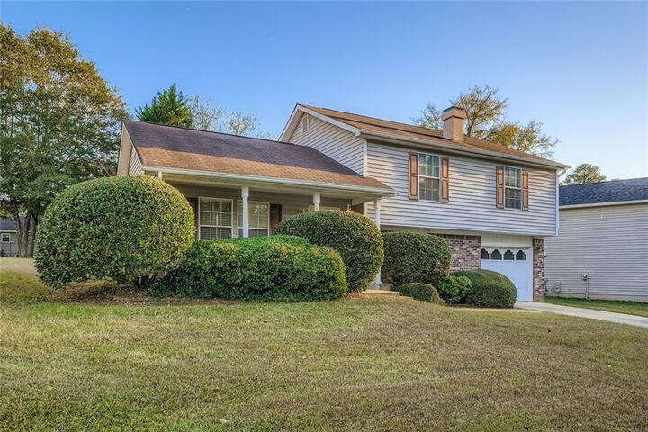 Property Photo:  5619 Regency Forest Court  GA 30038 