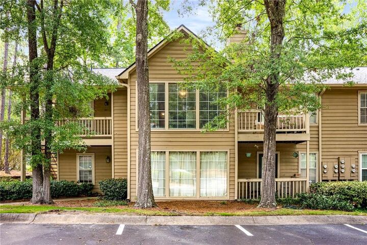 Property Photo:  307 Country Park Drive SE  GA 30080 