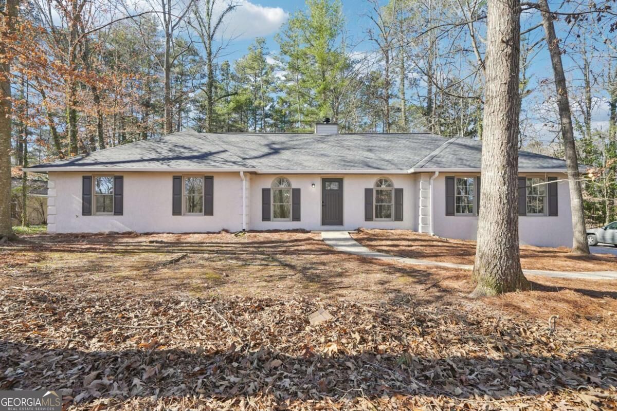Property Photo:  1020 Laurel Lake Drive  GA 30107 