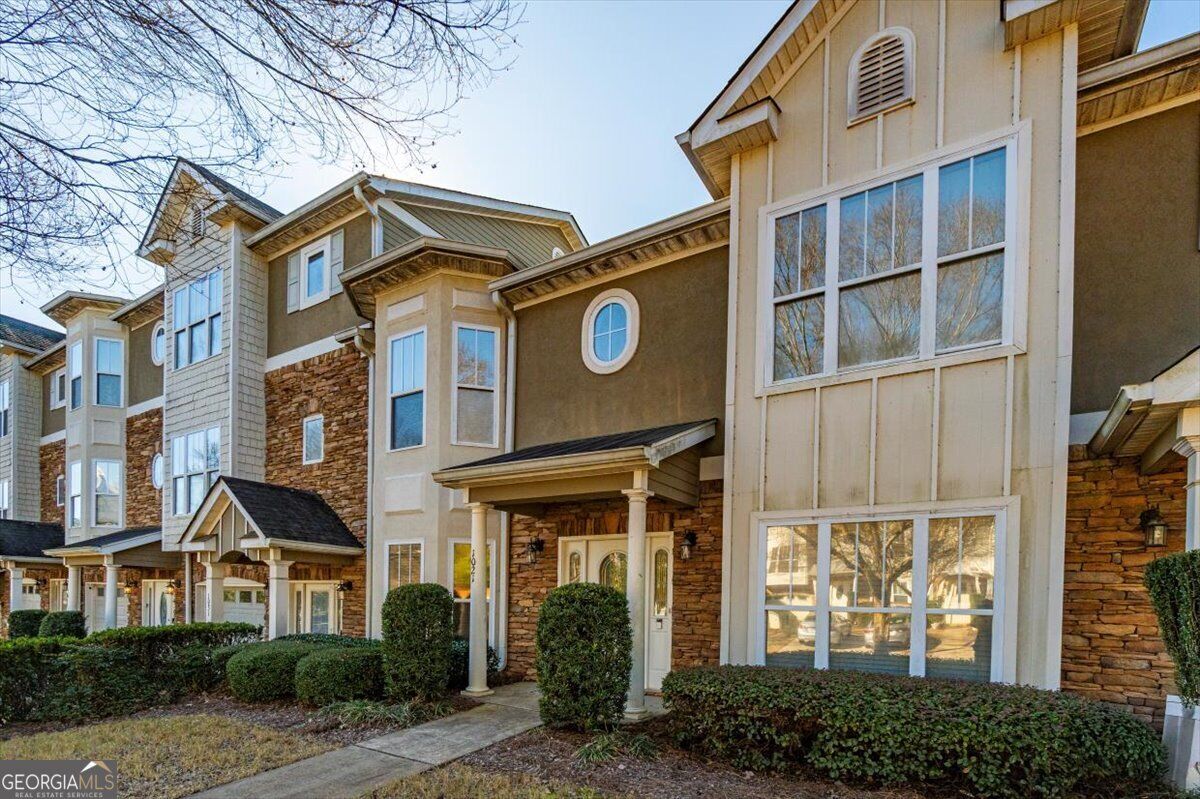 Property Photo:  1021 Azalea Street  GA 30642 