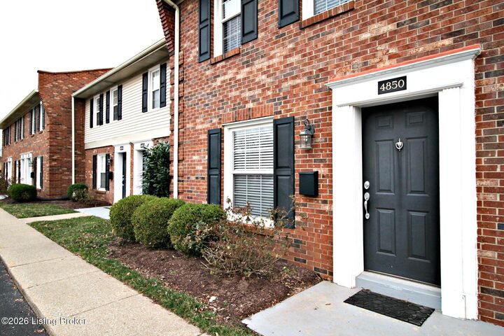 Property Photo:  4850 Westport Rd  KY 40222 