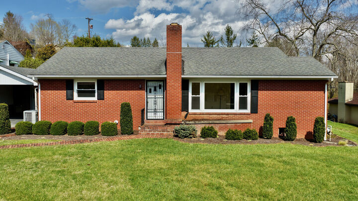 Property Photo:  405 Alderson Street  WV 24901 