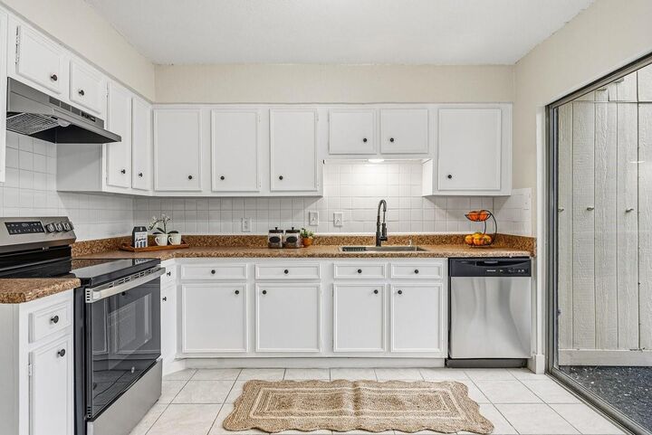 Property Photo:  7204 S Dairy Ashford Road  TX 77072 