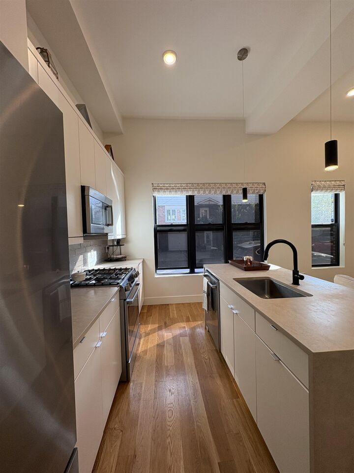 Property Photo:  78 Paterson St 2  NJ 07307 