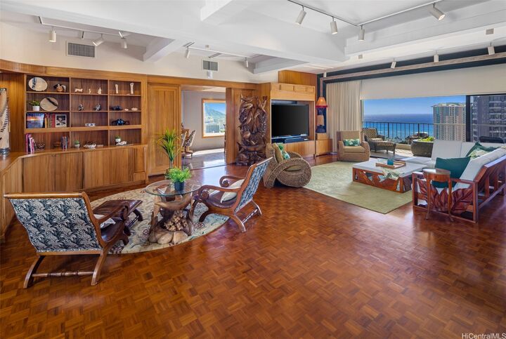 Property Photo:  469 Ena Road Gph 3805  HI 96815 