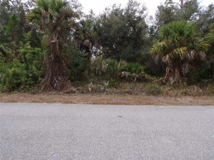 Property Photo:  Enid Lane  FL 34288 