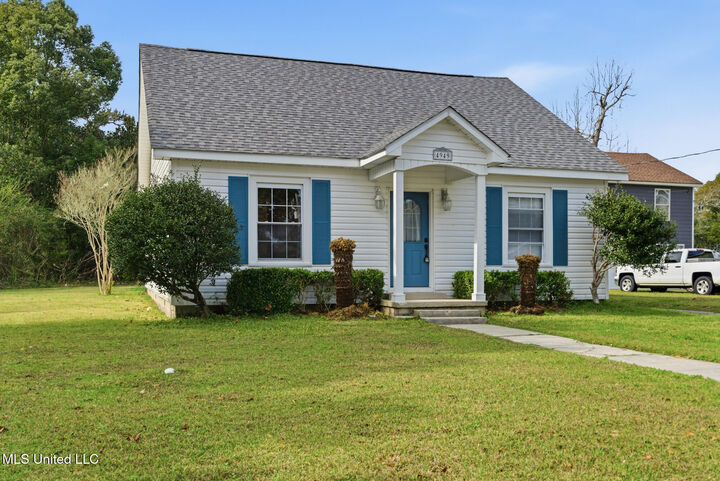 Property Photo:  4949 Magnolia Street  MS 39563 
