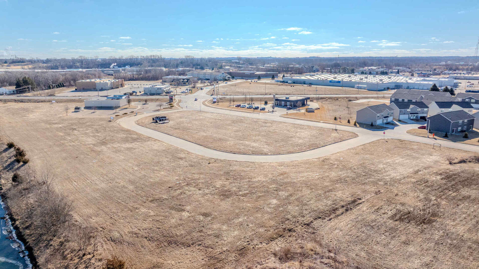 Property Photo:  2480 Lillian Way  IA 52732 