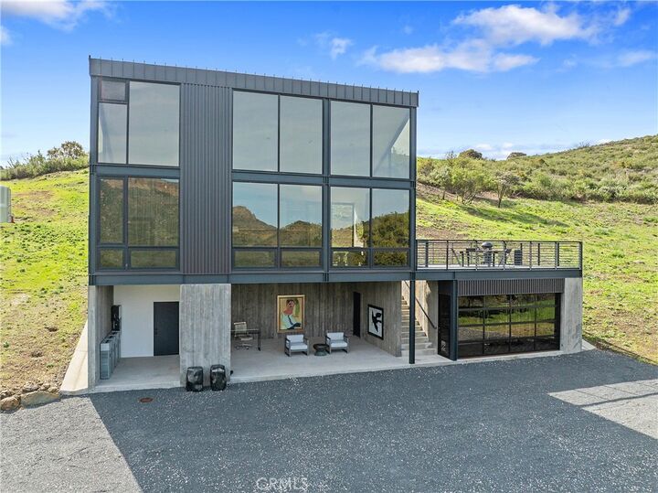 Property Photo:  10120 Yerba Buena Road  CA 90265 