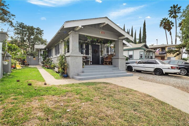 Property Photo:  1070 N Loma Vista Drive  CA 90813 