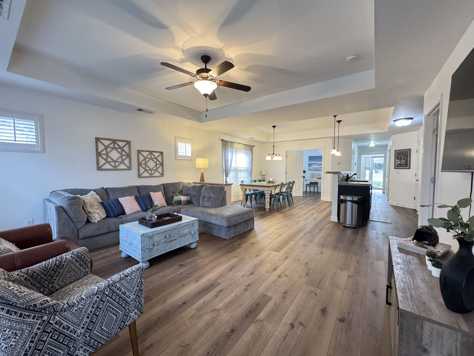 Property Photo:  2422 Duxbury Dr  TN 38401 