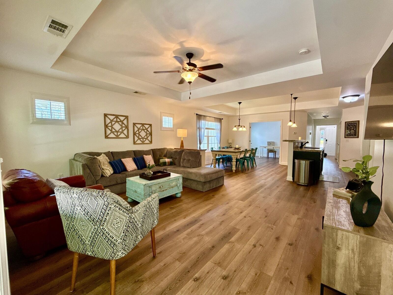 Property Photo:  2422 Duxbury Dr  TN 38401 