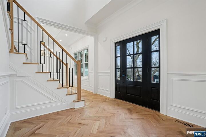 Property Photo:  19 Tilden Court  NJ 07039 