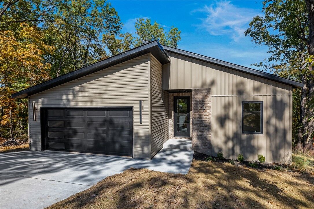 Property Photo: 19 Crawley Lane AR 72714