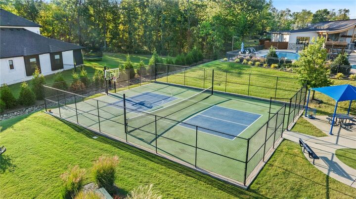 Property Photo:  4303 S 87th Street  AR 72713 