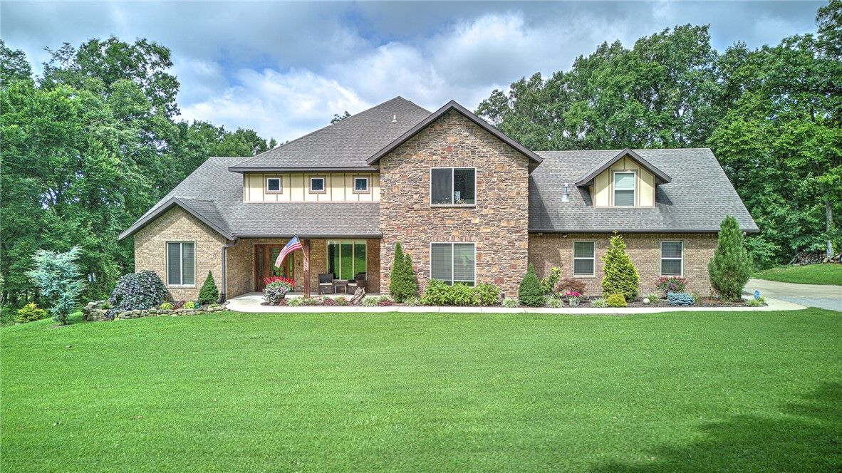 Property Photo: 425 NE Duke Hill Road AR 72713