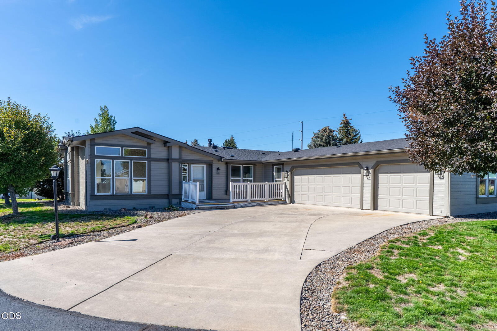 Property Photo:  1865 NE 6th Street  OR 97756 