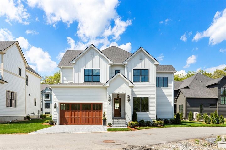 Property Photo:  8 Common Court 8  MA 02421 