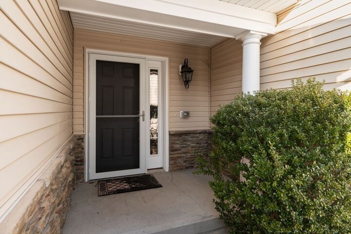 Property Photo:  28 Bowood Ln 28  MA 01752 