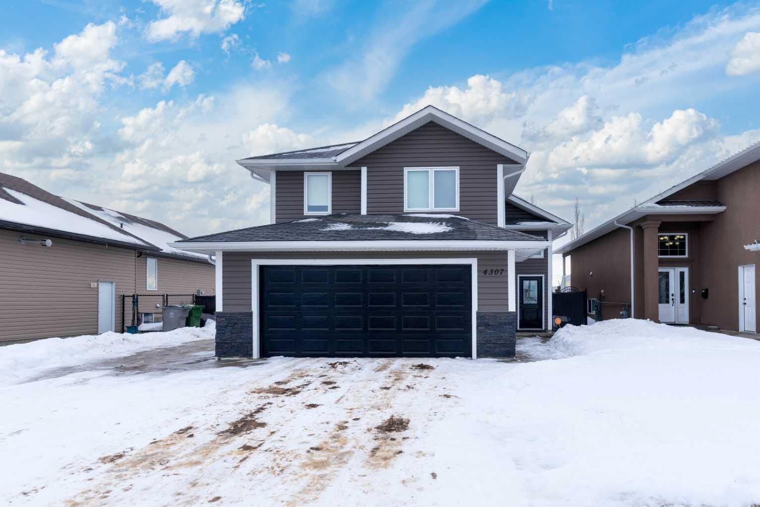 Property Photo:  4307 32 Street  SK S9V 2E6 